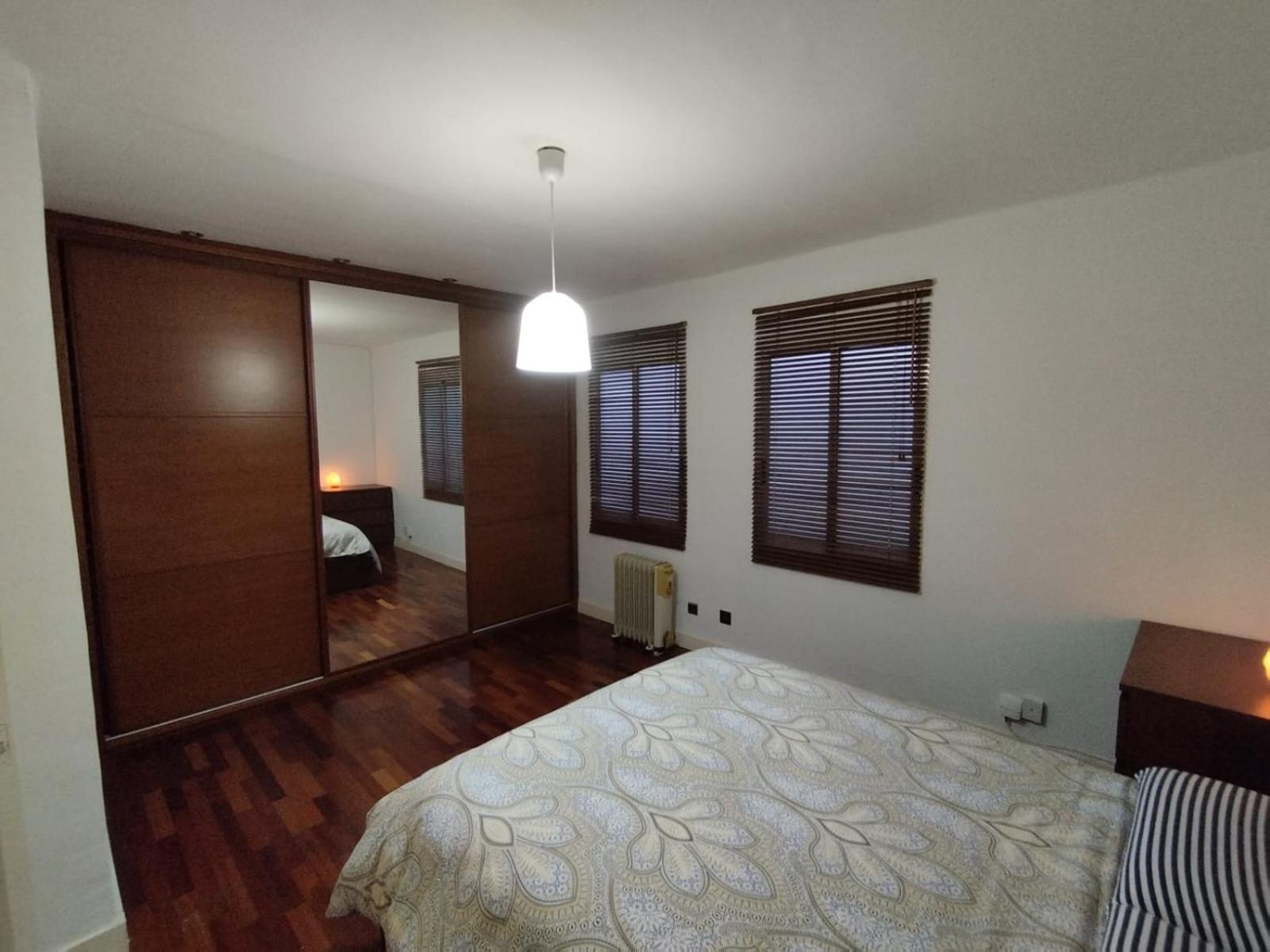 Apartamento Acogedor Climatizado Supercéntrico Con Parking Y Ascensor En El Corazón De