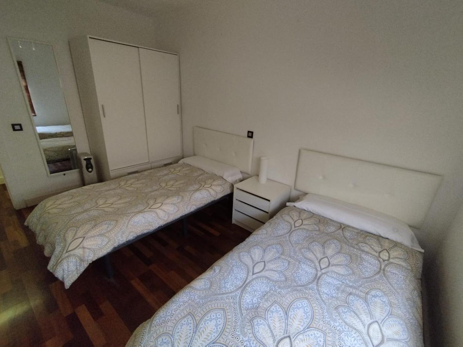Acogedor Climatizado Supercéntrico Con Parking Y Ascensor En El Corazón De Apartamento *