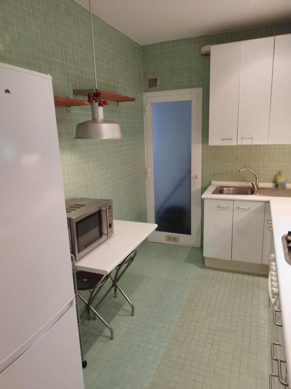 Apartamento Acogedor Climatizado Supercéntrico Con Parking Y Ascensor En El Corazón De