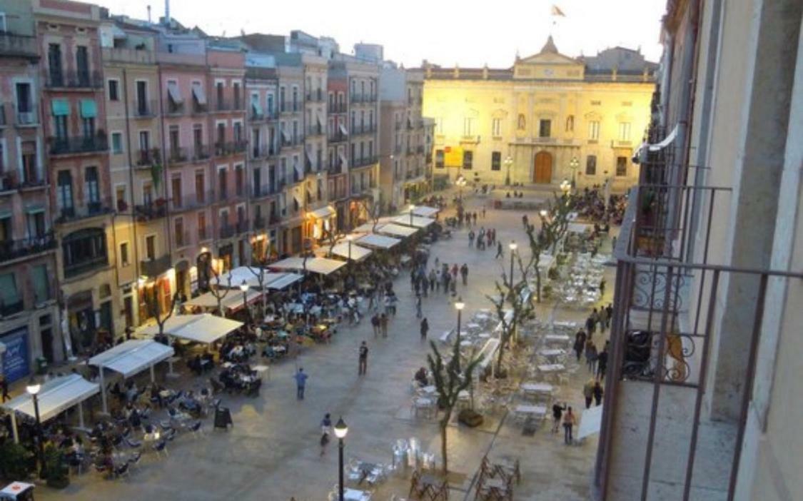 Acogedor Climatizado Supercéntrico Con Parking Y Ascensor En El Corazón De